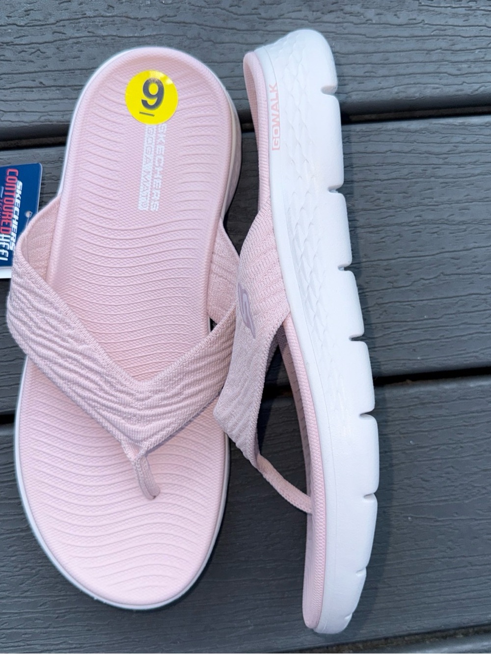 Skechers Women’s Pale Pink Comfort Flip-Flop Sandals - Picture 2 of 4